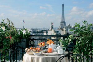 jjw-luxury-hotel-paris-royal-suite-terrace-eiffel-tower-640x425